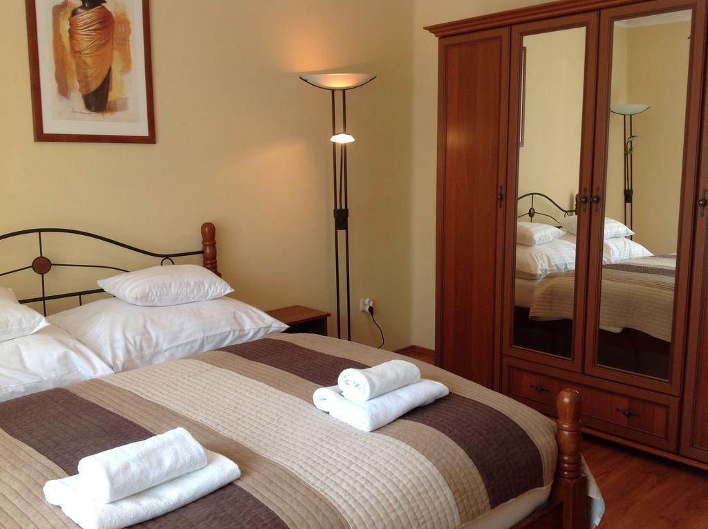 Apartment Villa Attila Heviz Quarto foto