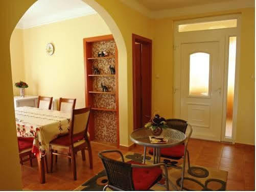 Apartment Villa Attila Heviz Exterior foto